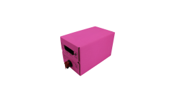 Bag-in-box carré carton rose 5L avec poignée et emplacement robinet. Personnalisable avec logo et visuel