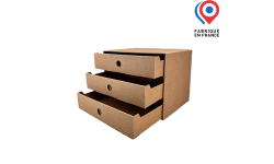 Petit meuble de rangement en carton avec 3 tiroirs modulables.
Personnalisable et sur mesure vous pouvez y ajouter votre logo, texte ou image.